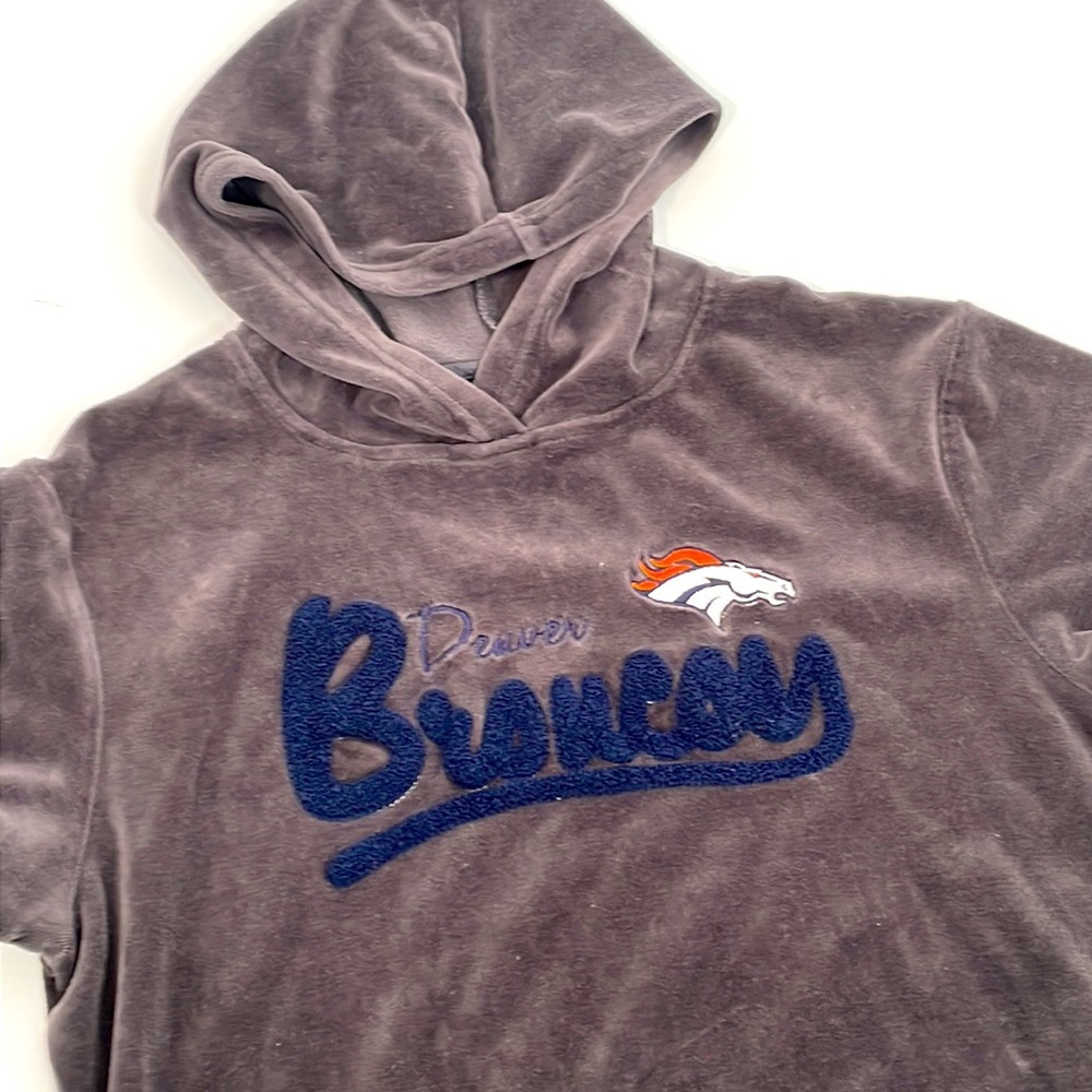 🏈 Denver Broncos Velour Pull Over Hooded Top- Size L (14)